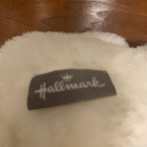 Hallmark 2021 Annual White Plush Easter Bunny Stuffed Animal EUC - Picture 6 of 7